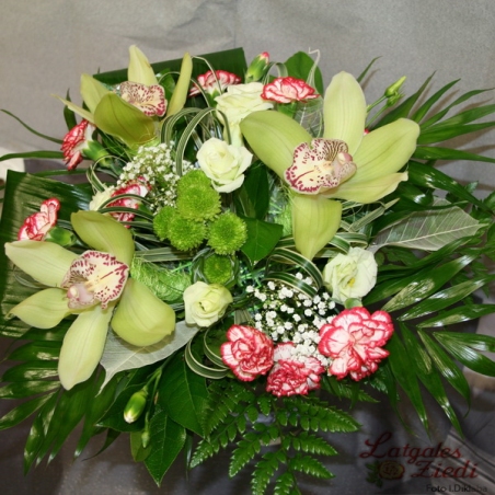 Mazcenas ziedu pušķis 087