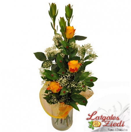 Mazcenas ziedu pušķis 080