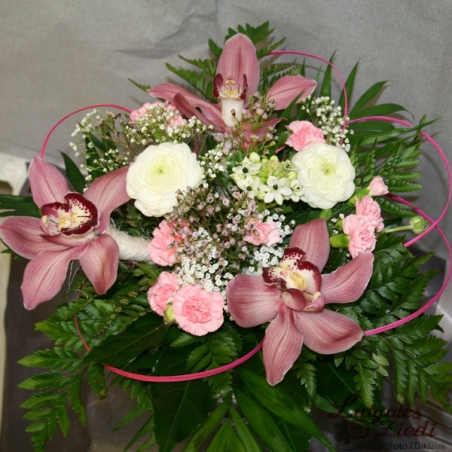 Mazcenas ziedu pušķis 088